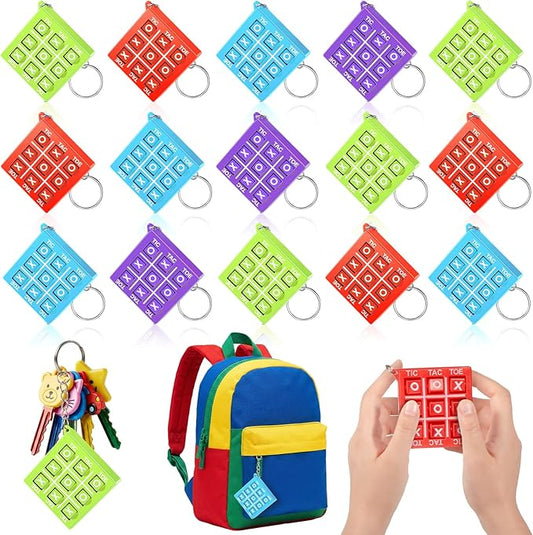 Hicarer 8 Pcs Valentine's Day Tic Tac Toe Game Party Favor Goodie Bag Stocking Stuffer Kids 8-12 Tic Tac Toe Keychain Classroom Prize Puzzle Game Birthday Party Gift for Boy Girl (Fresh Color)